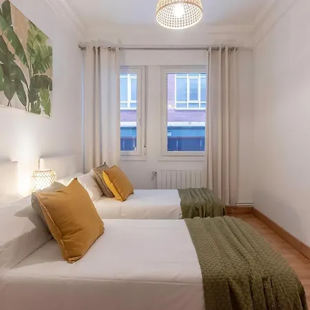 Espacioso Y Acogedor En El Centro Azkuna Apartamento