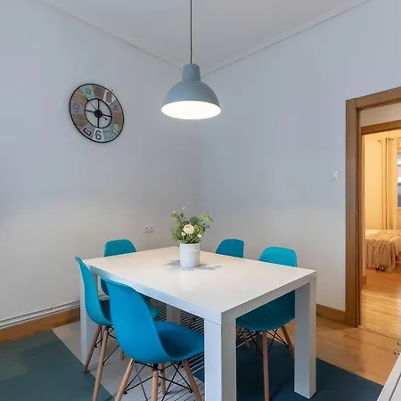 Apartmán Amplio Y Coqueto En El Centro Bilbao